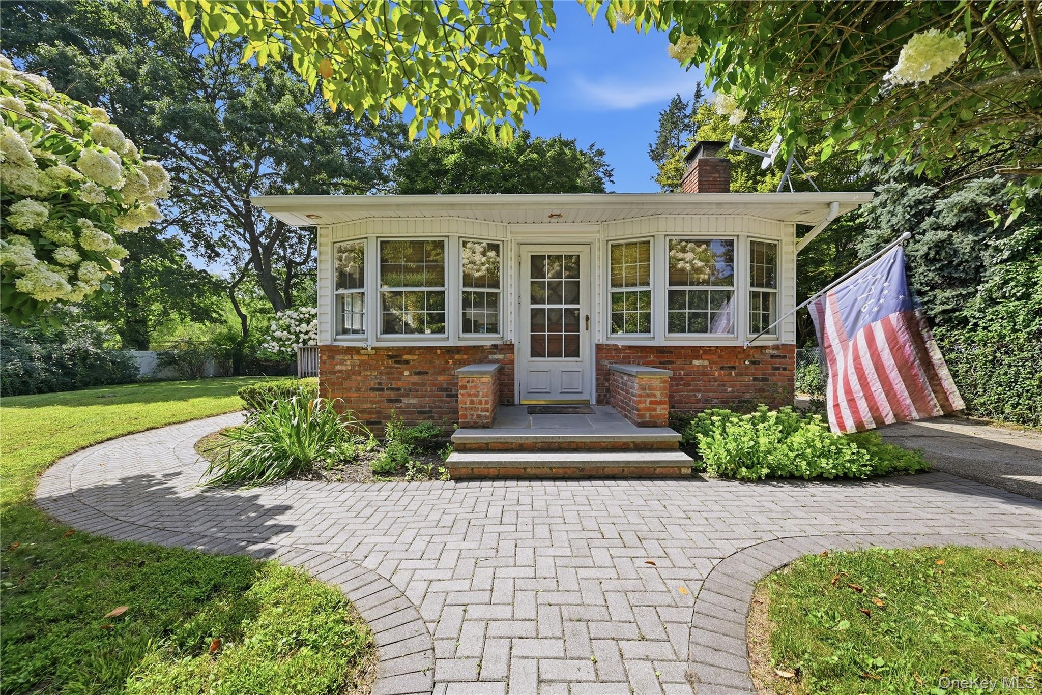 76 Queen Road, Rocky Point NY 11778