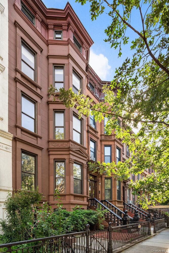 256 JEFFERSON Avenue, Brooklyn NY 11216