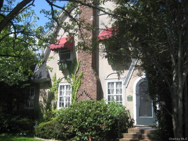 166 Southard Avenue, Rockville Centre NY 11570