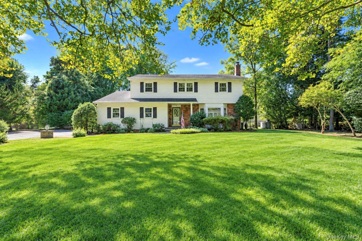 284 Marlin Street, Dix Hills NY 11746