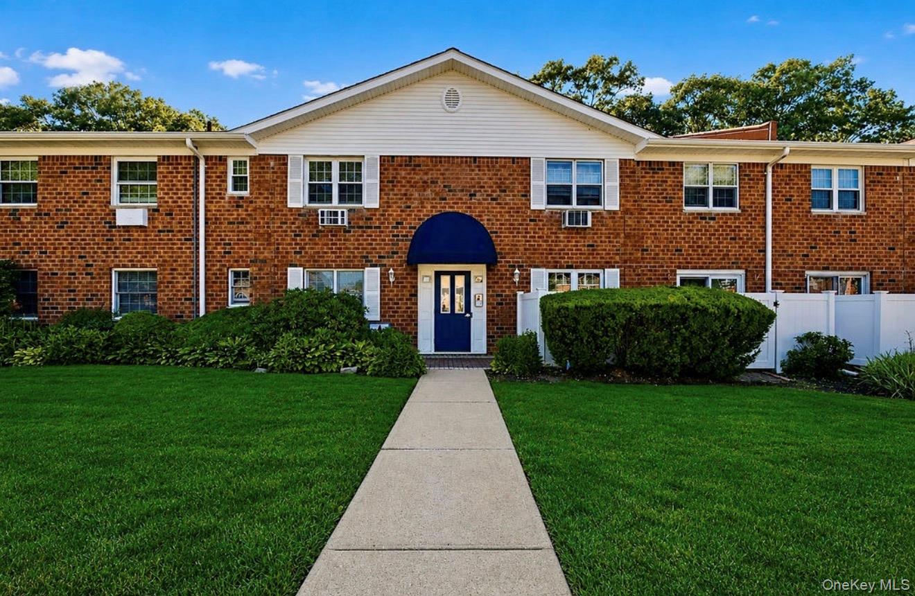 460 Old Town Road Unit 11I, Port Jefferson Station NY 11776