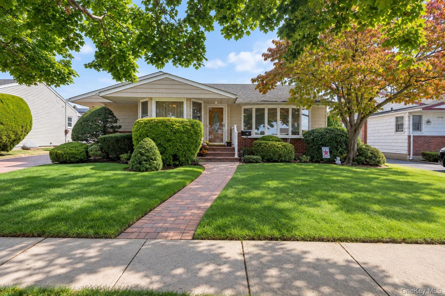 45 Berkshire Road, Hicksville NY 11801