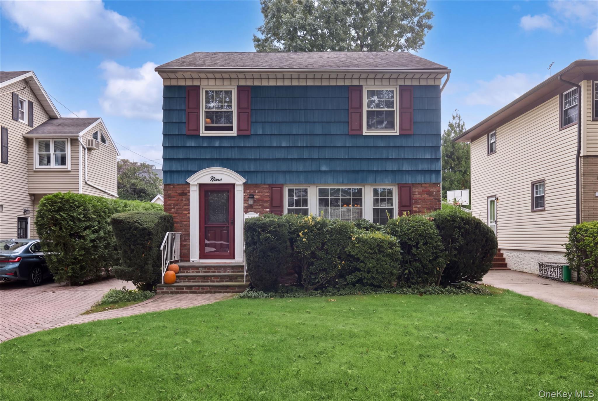 9 Monroe Street, Garden City NY 11530