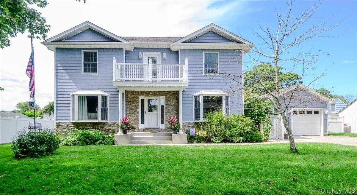 24 William Avenue, Islip NY 11751