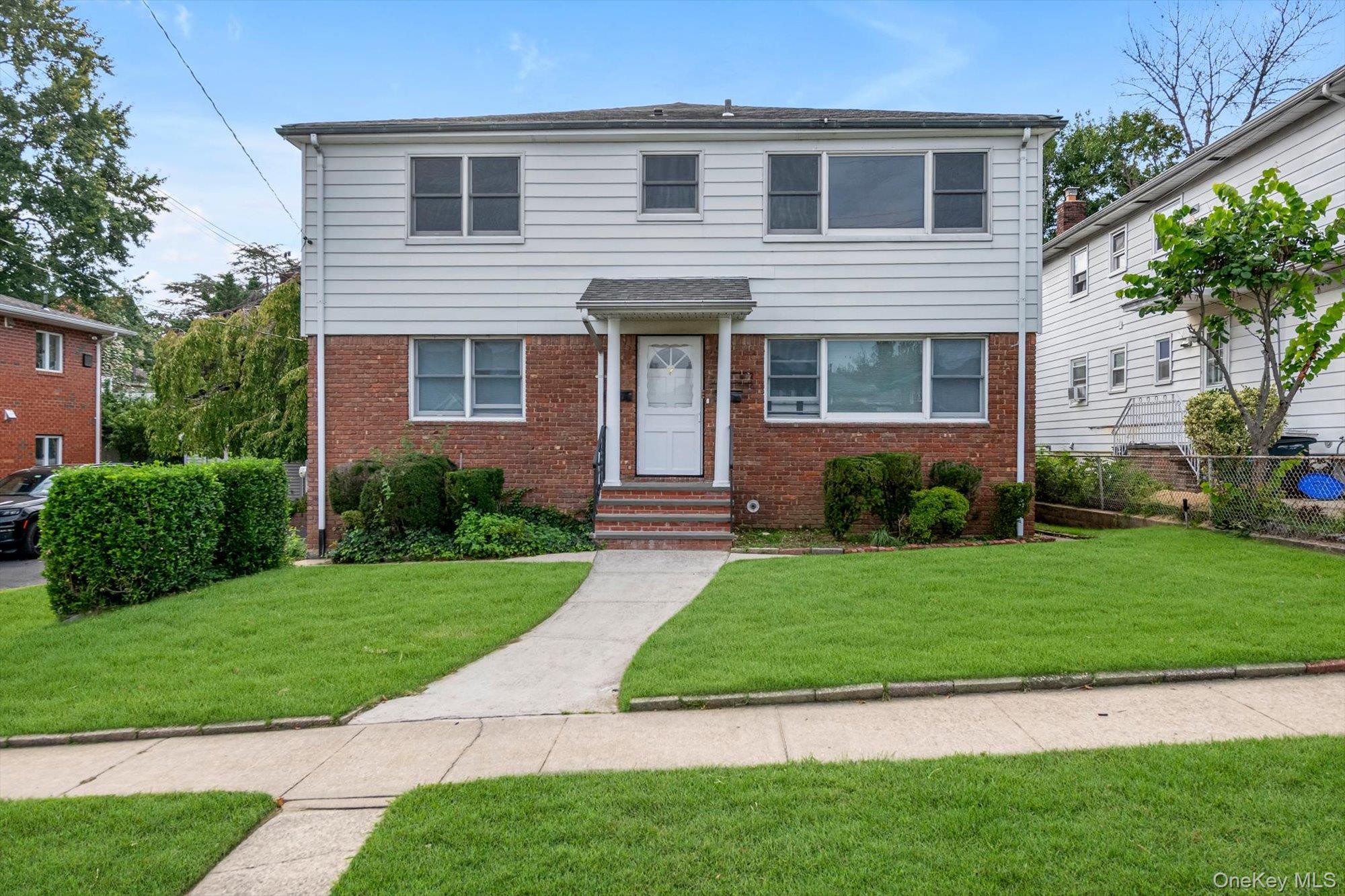 7 Linwood Road N, Port Washington NY 11050