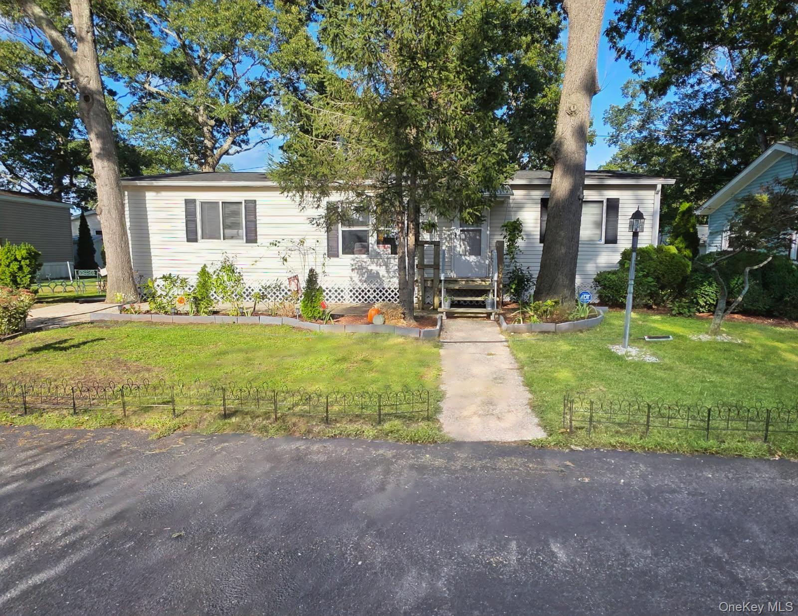 37-28 Hubbard Avenue, Riverhead NY 11901