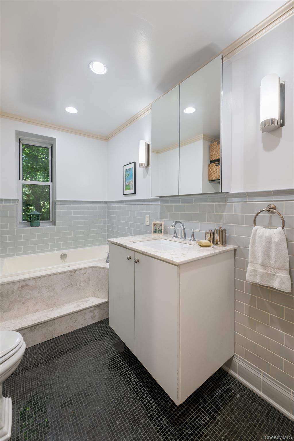 360 Cabrini Boulevard Unit 3F, Manhattan NY 10040