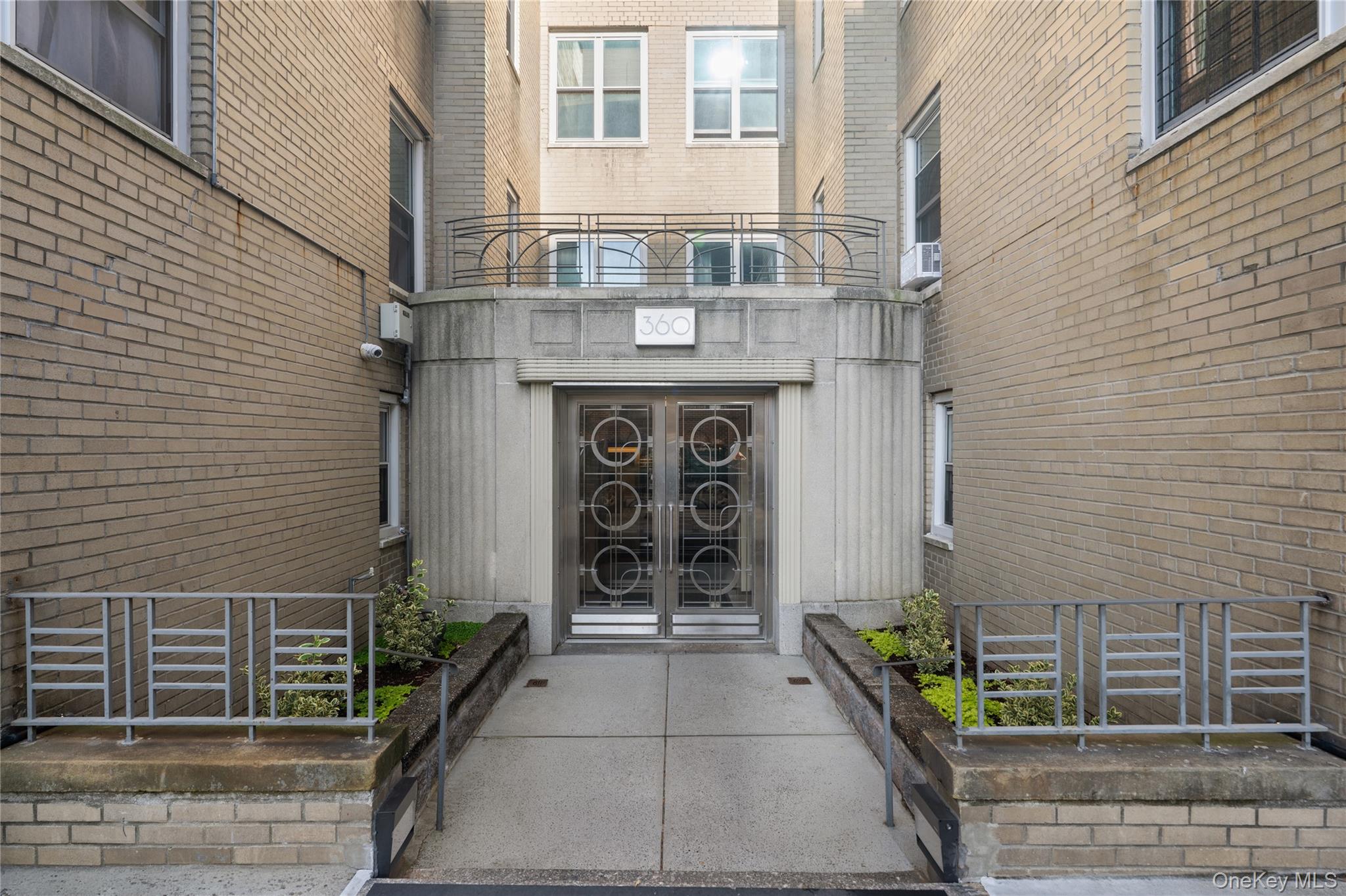 360 Cabrini Boulevard Unit 3F, Manhattan NY 10040