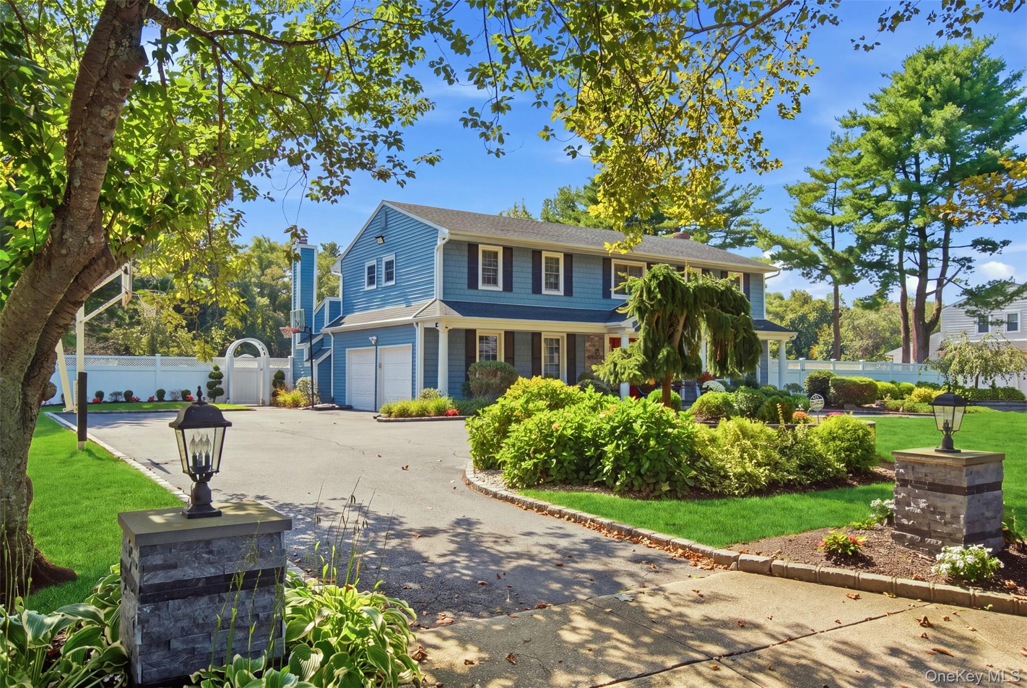 24 Quintree Lane, Melville NY 11747