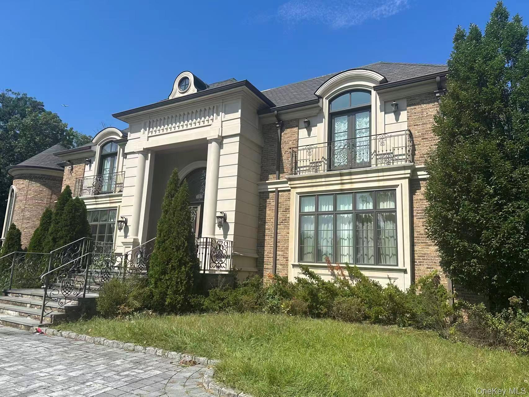 3 Moline Court, Great Neck NY 11024