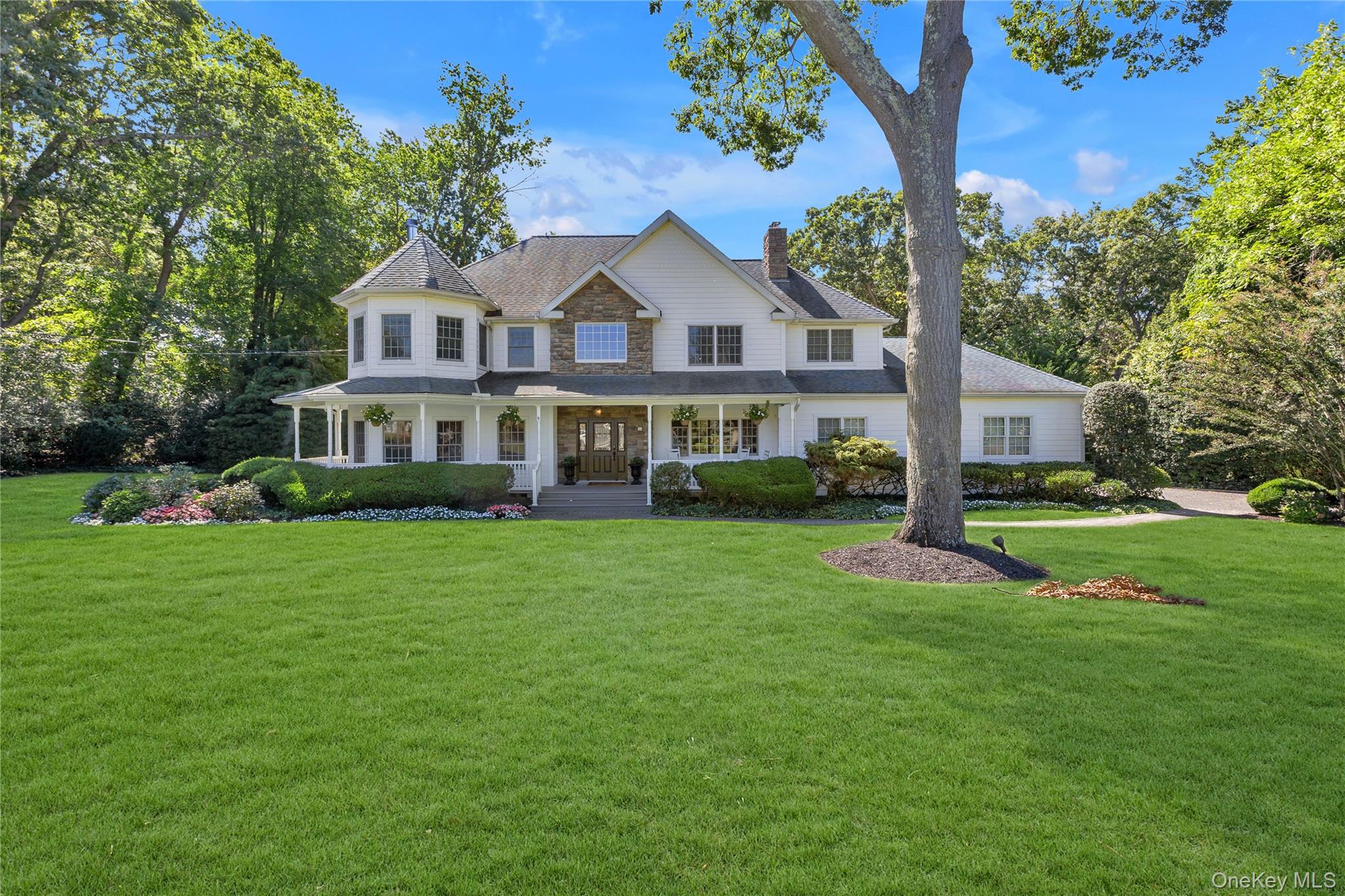 14 Whistler Hill Lane, Huntington NY 11743