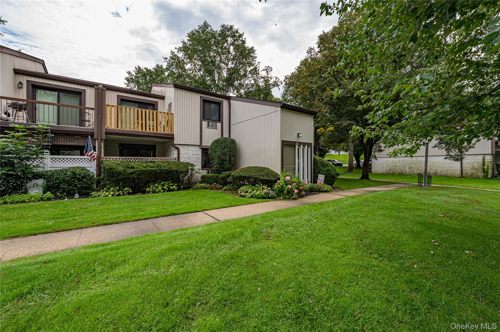 85 Richmond Boulevard Unit 1A, Ronkonkoma NY 11779
