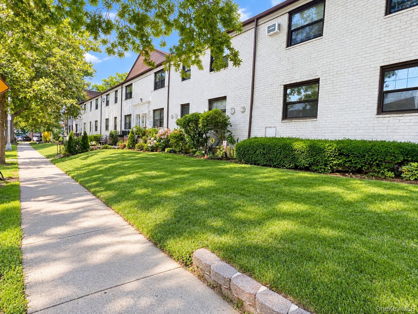 136-04 68th Dr Unit A, Kew Garden Hills NY 11367