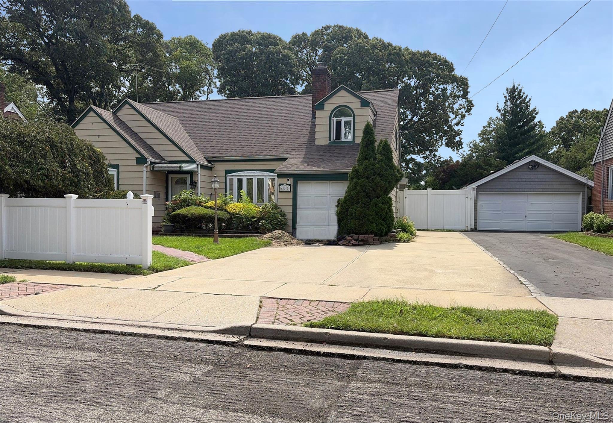620 Grant Avenue, Baldwin NY 11510