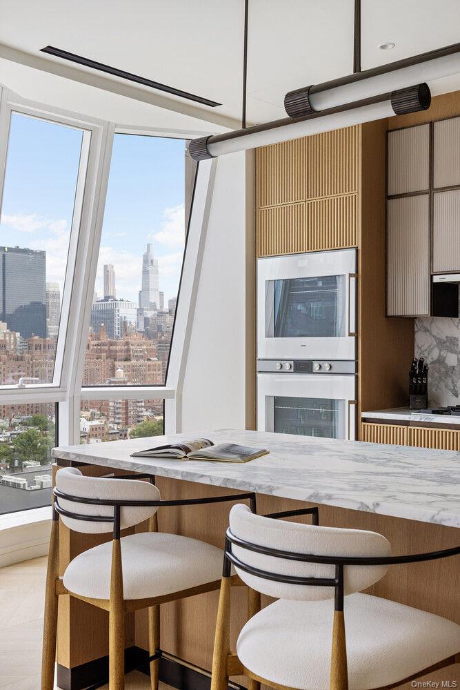 515 W 18TH Street Unit 1701, Manhattan NY 10011