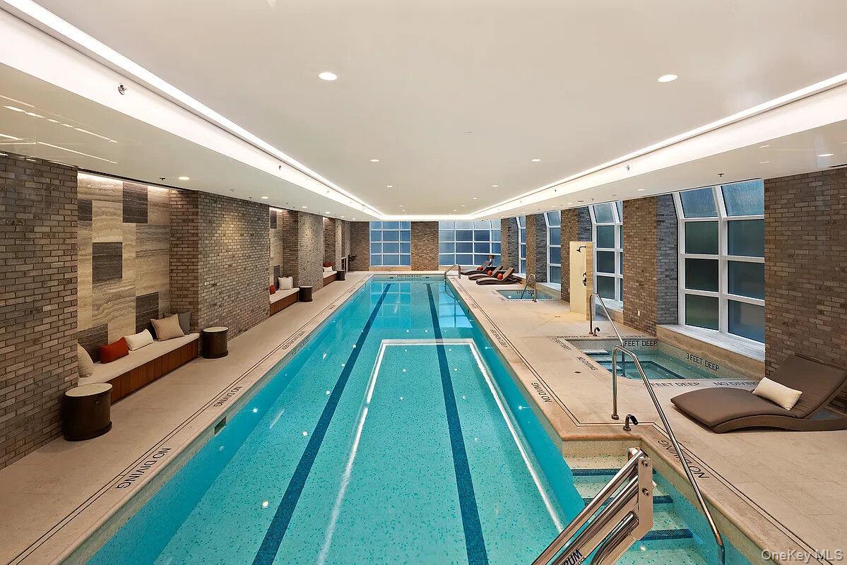 515 W 18TH Street Unit 1701, Manhattan NY 10011