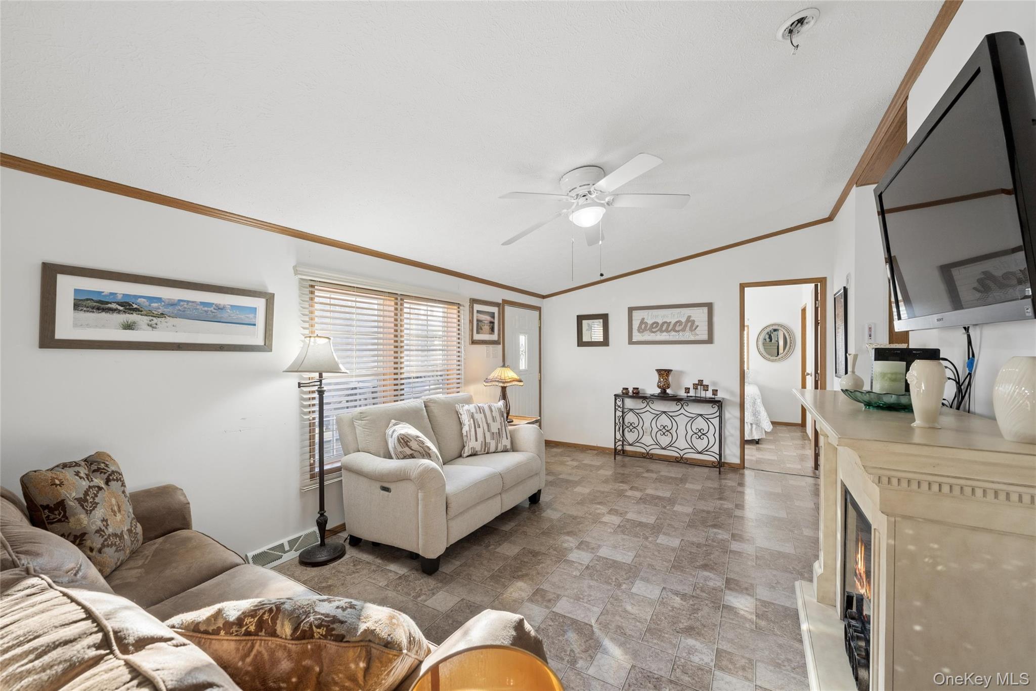 53 Crassen Boulevard Unit #32 Harbor Rd., Amagansett NY 11930