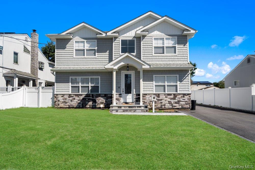 183 Park Lane, Massapequa NY 11758