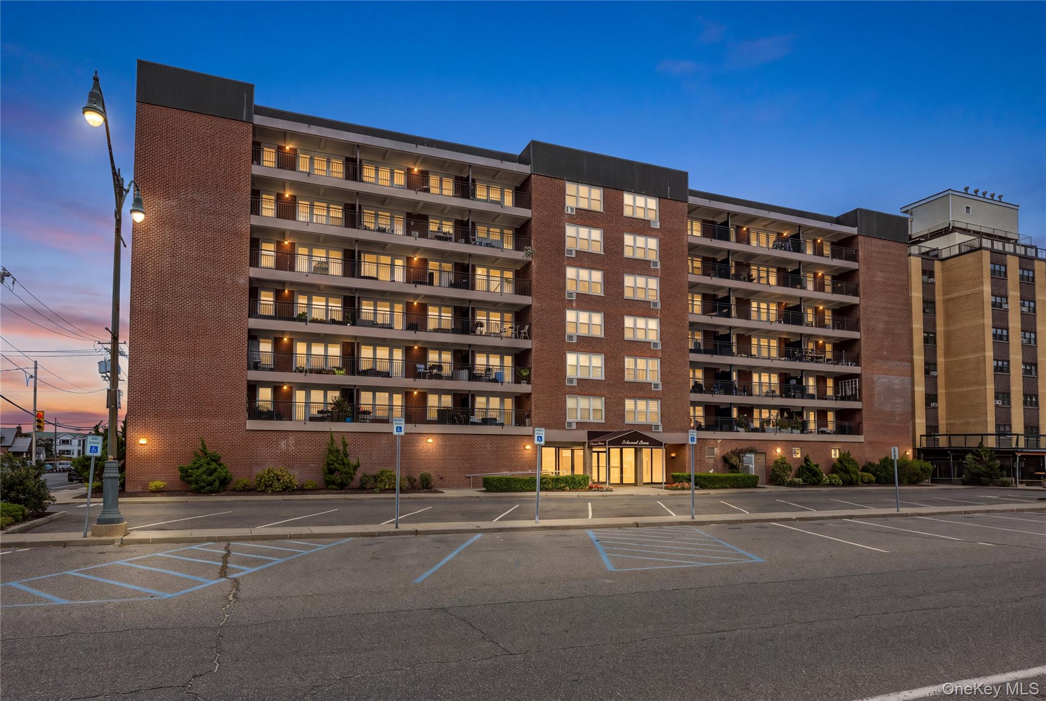 1 E Broadway Unit 3D, Long Beach NY 11561