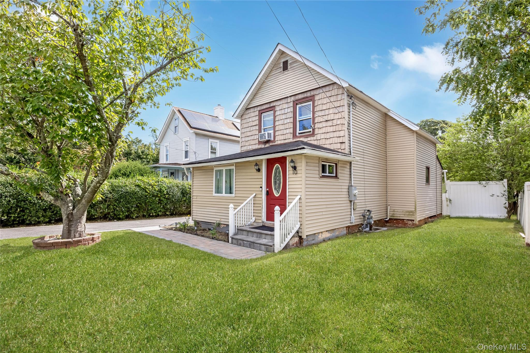 10 Brightside Avenue, Central Islip NY 11722