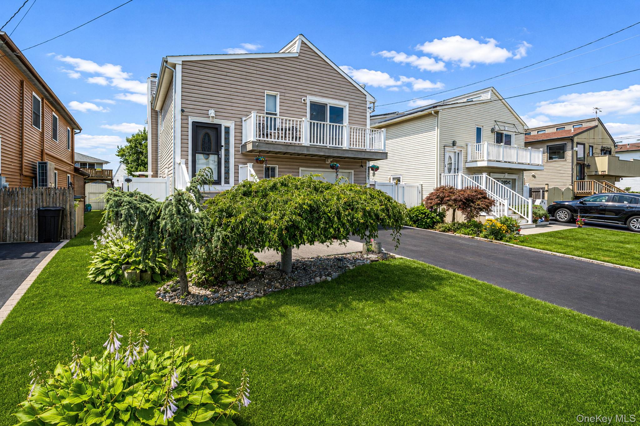 32 Yacht Club Road, Babylon NY 11702
