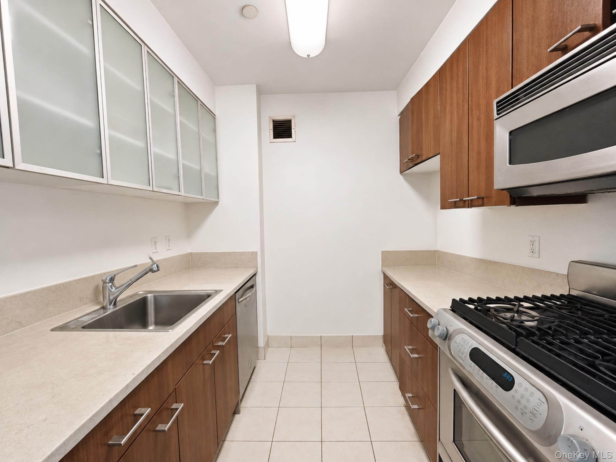 215 E 96th Street Unit 30K, Manhattan NY 10128