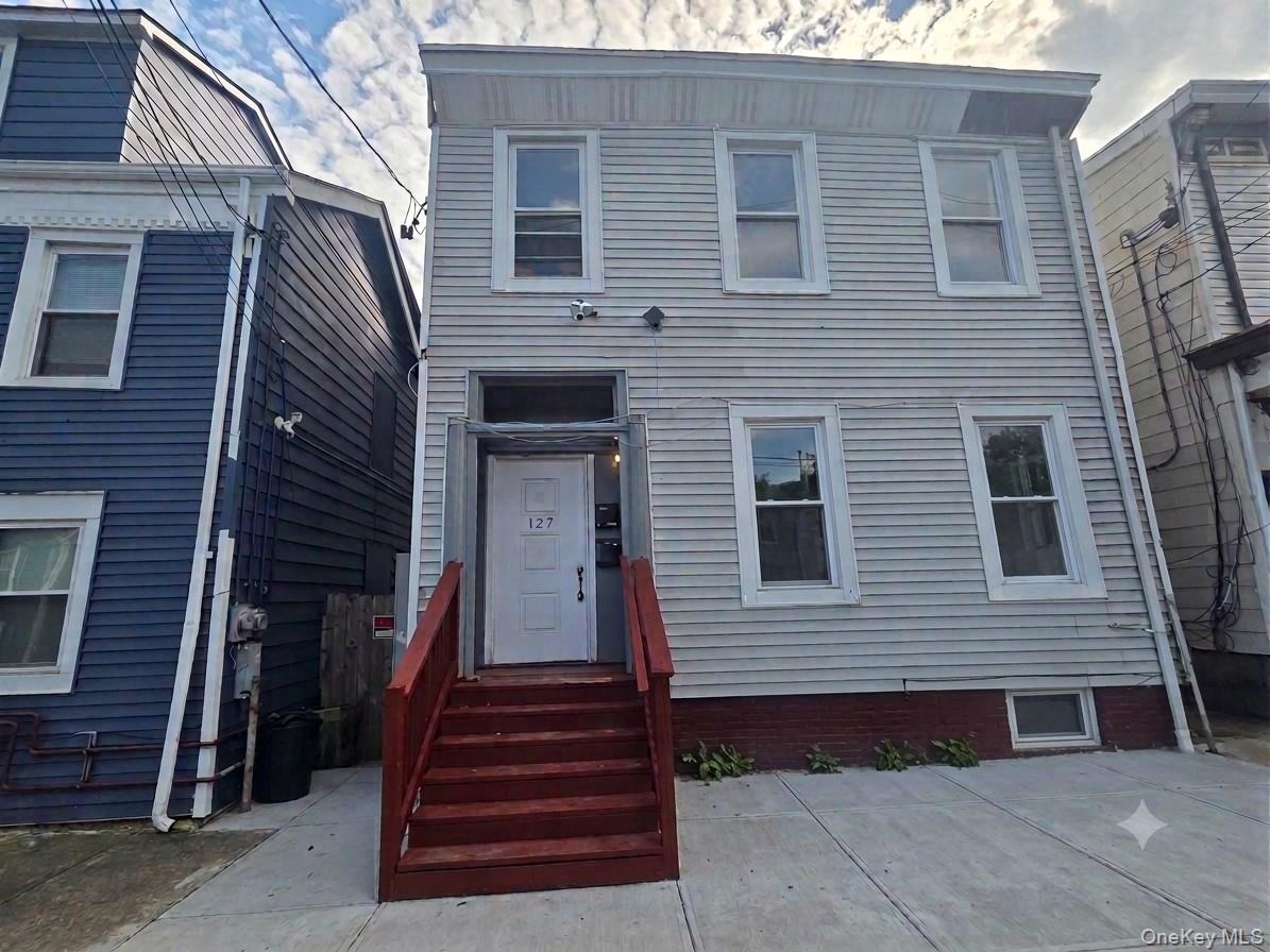 127 W Parmenter Street, Newburgh NY 12550