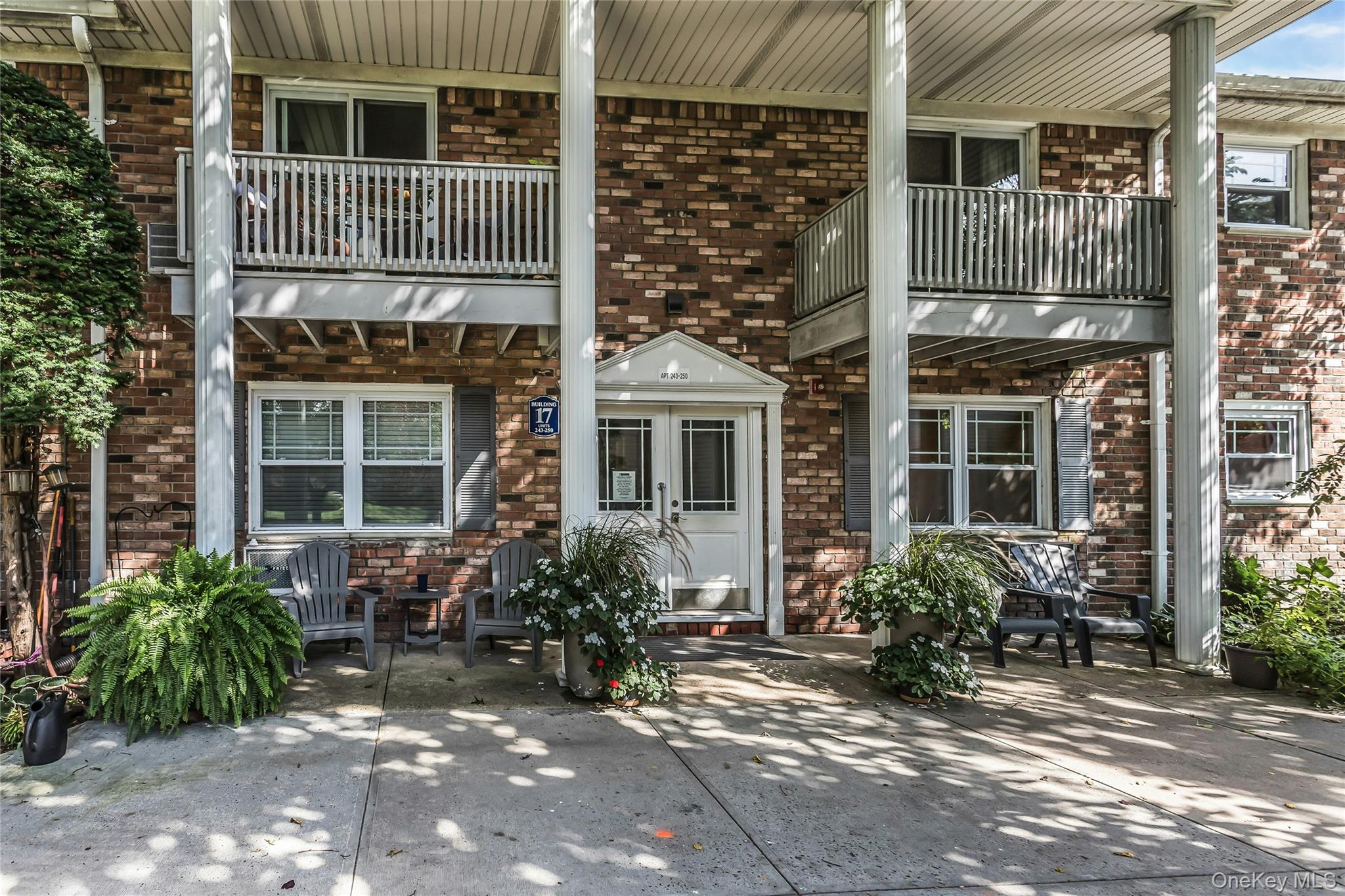 246 Fairharbor Unit 246, Patchogue NY 11772