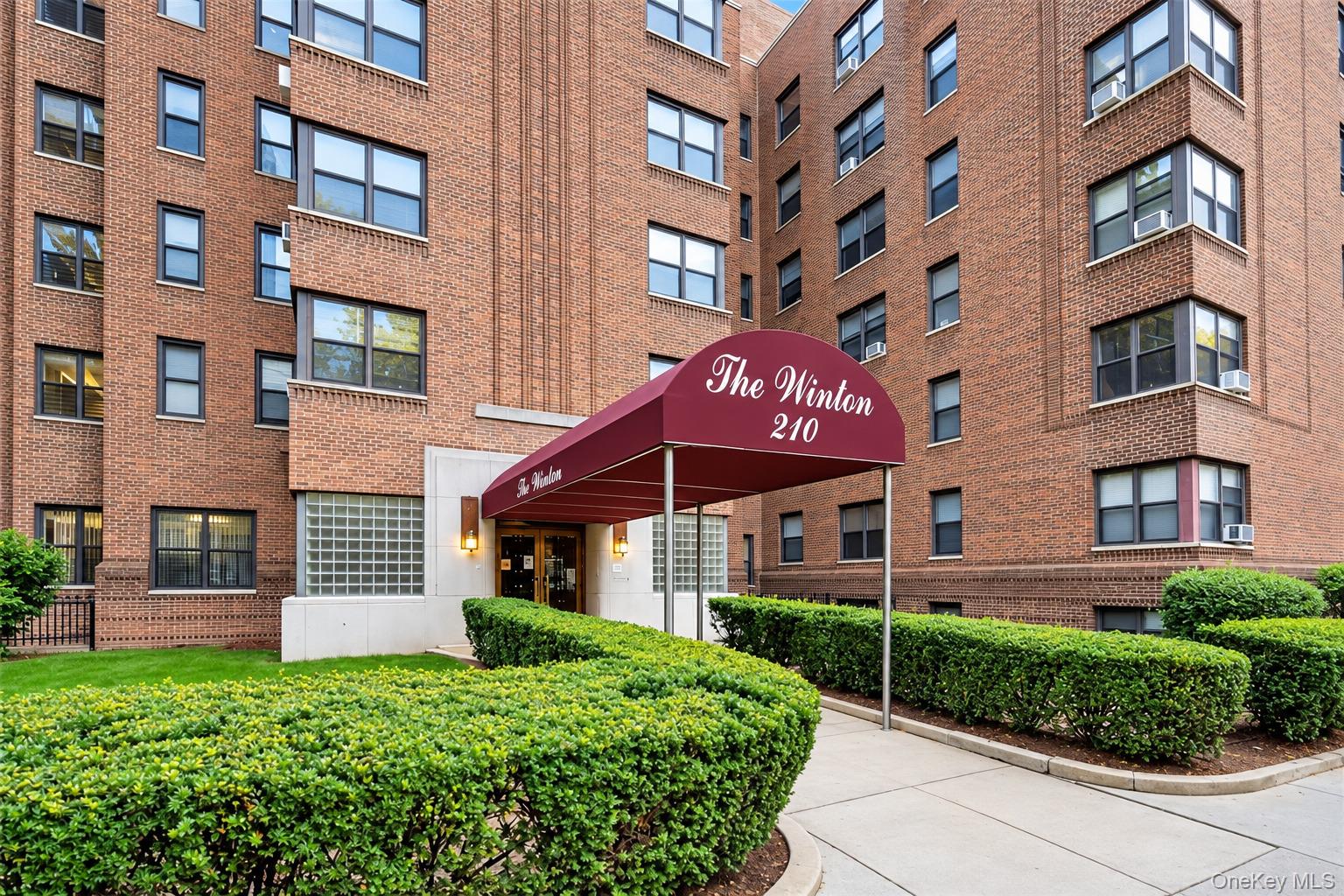 210 Martine Avenue Unit 5L, White Plains NY 10601