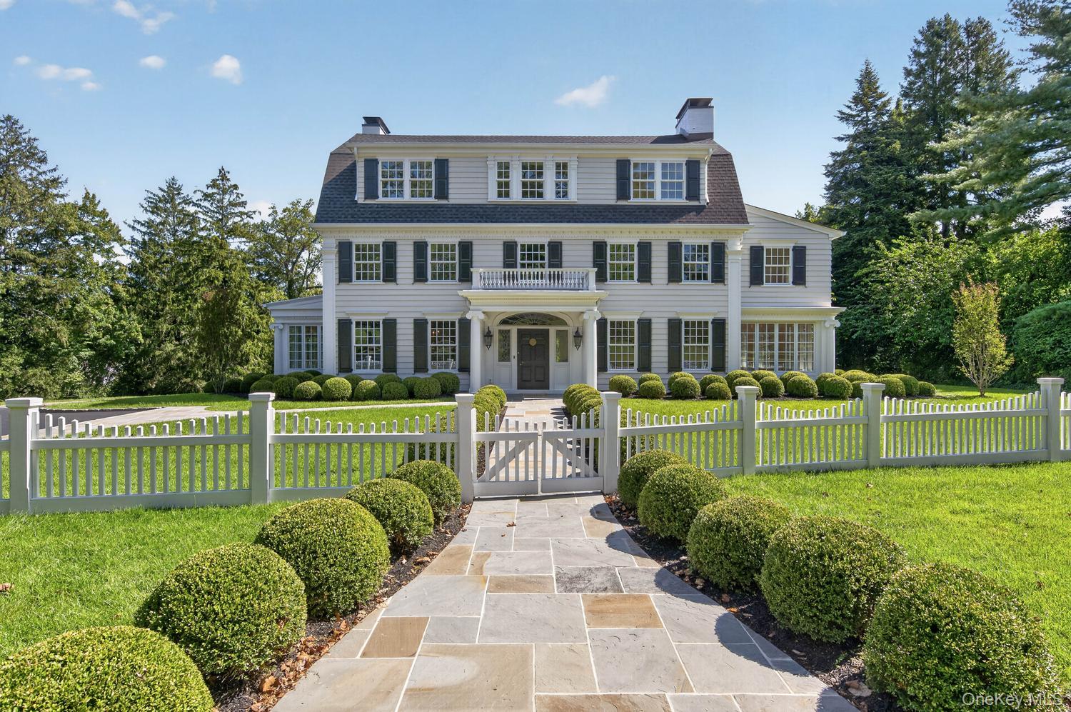 30 Brookside Drive, Manhasset NY 11030