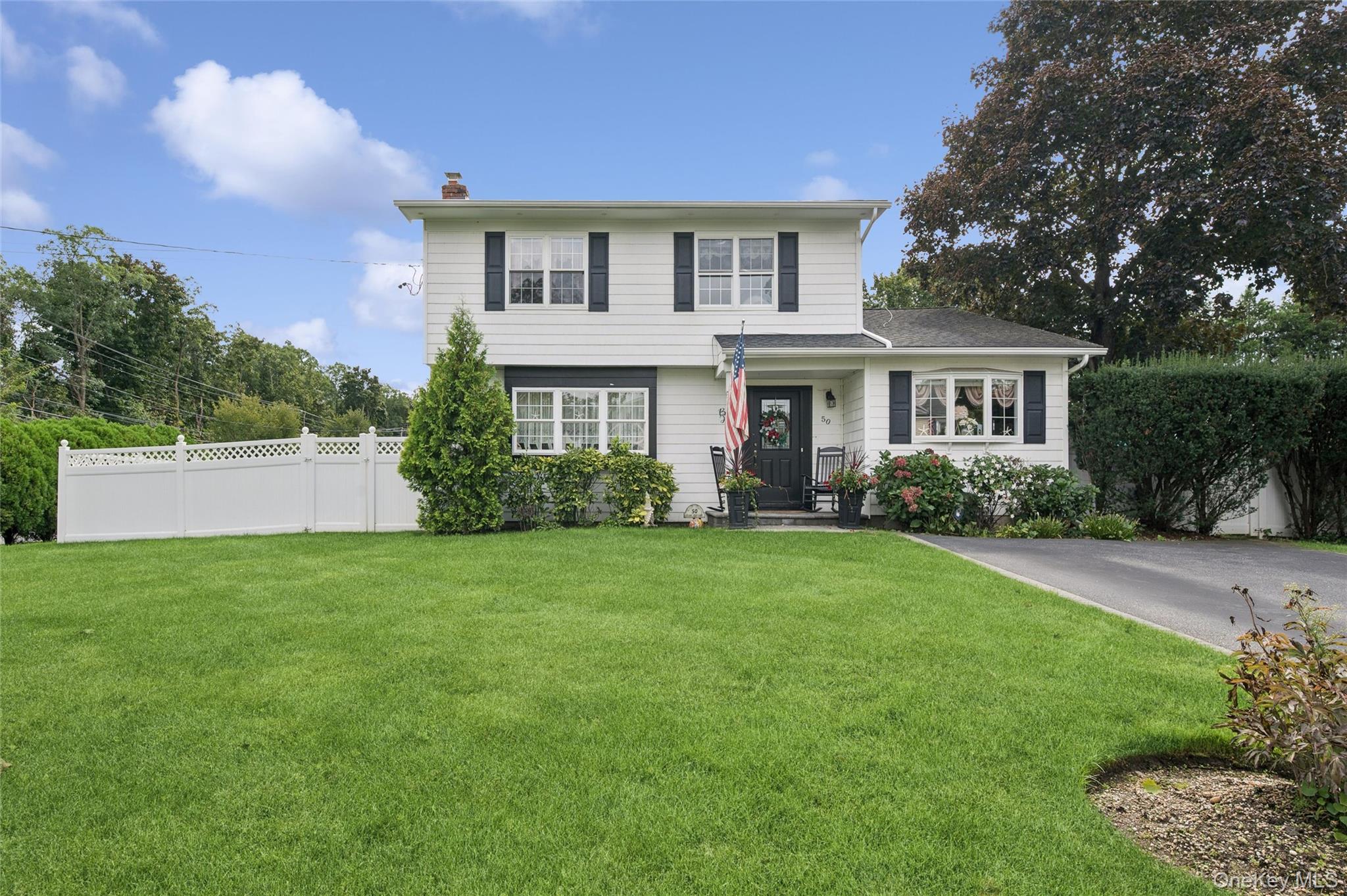 50 Plane Tree Lane, Saint James NY 11780