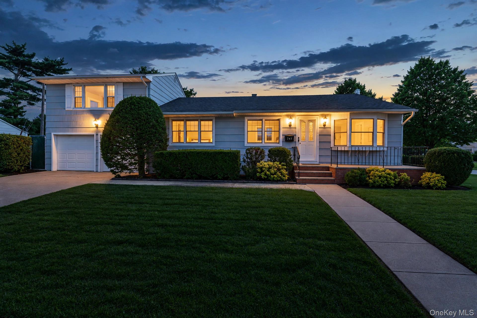 745 Anderson Avenue, Franklin Square NY 11010