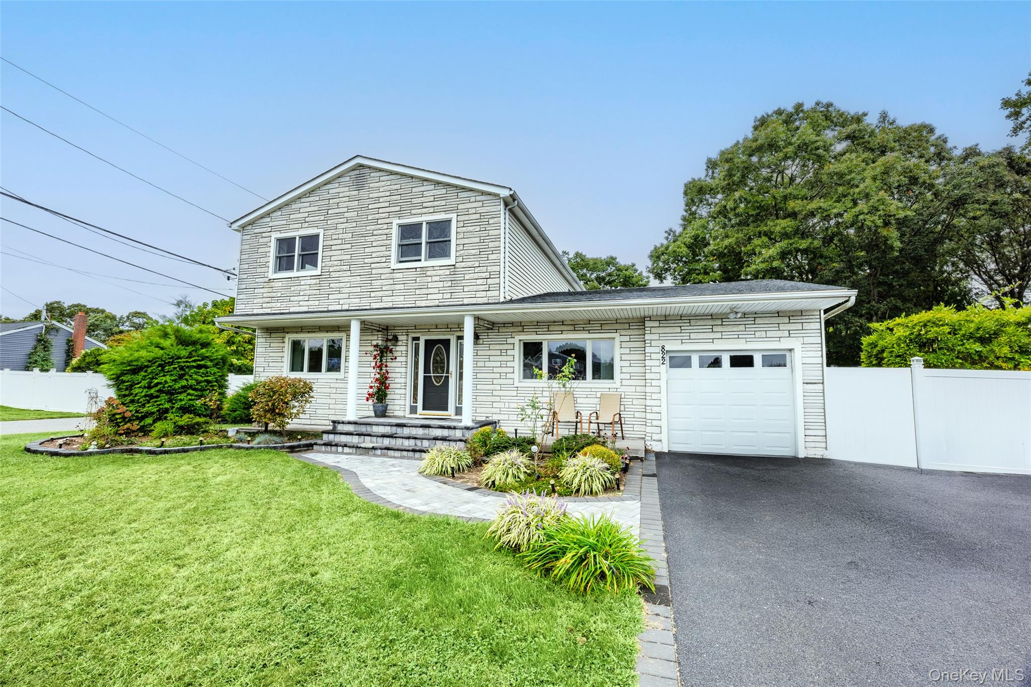 822 Coates Avenue, Holbrook NY 11741