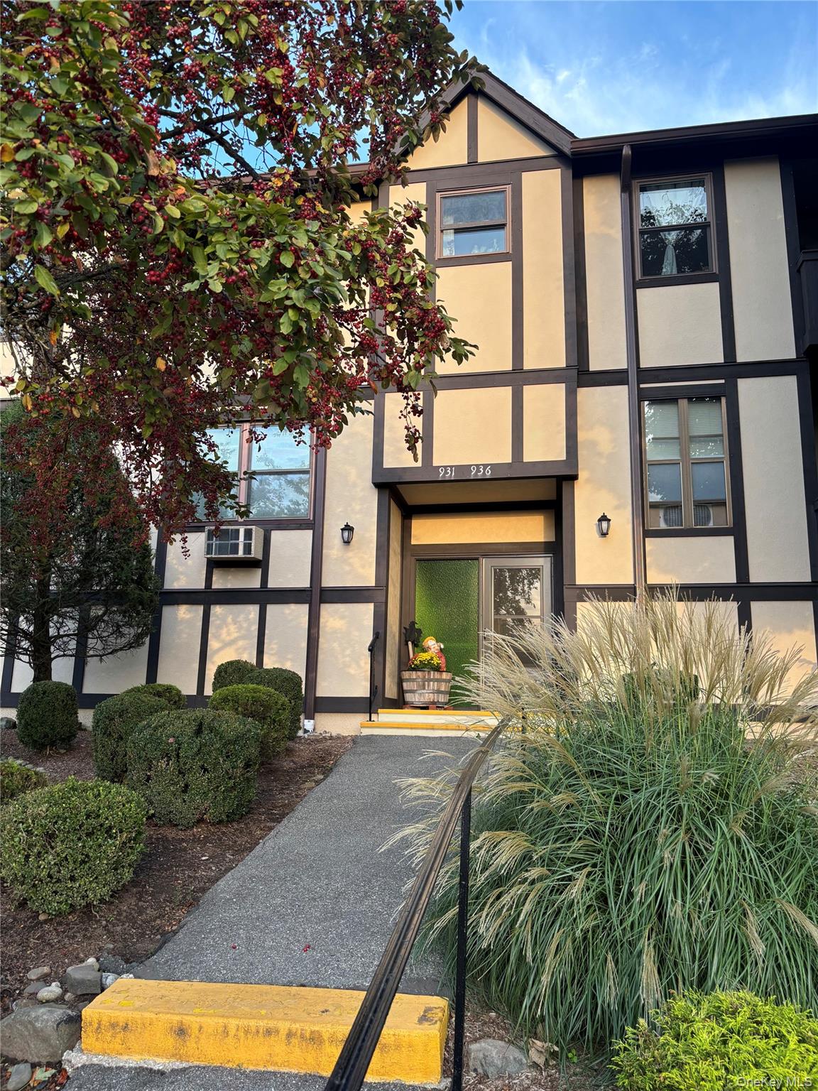 931 Sierra Vista Lane, Valley Cottage NY 10989