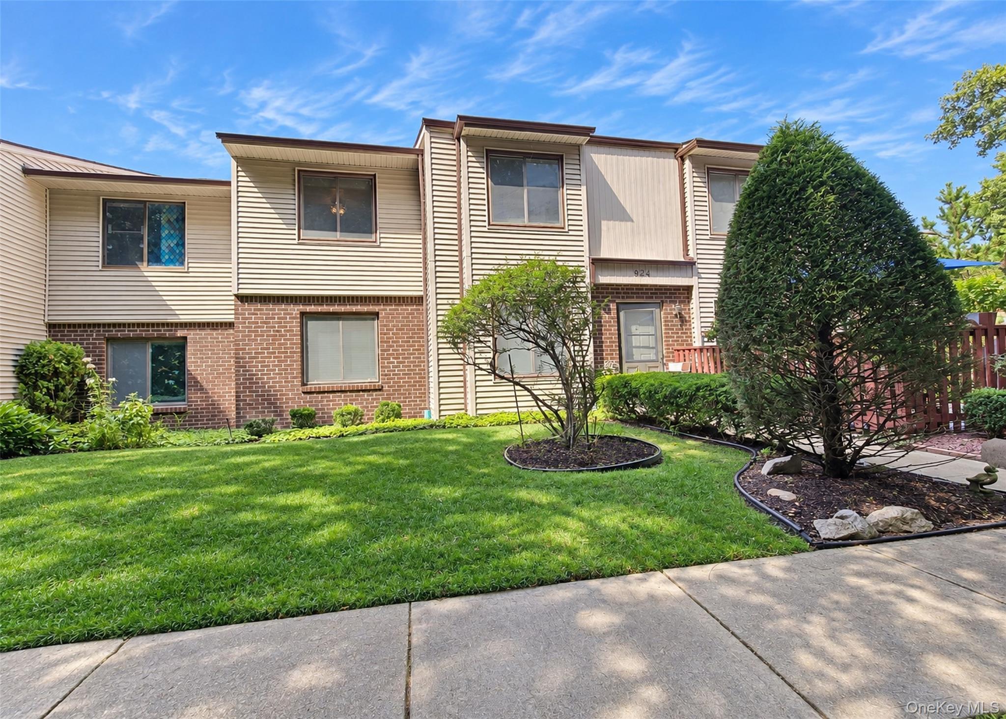 924 Skyline Drive, Coram NY 11727
