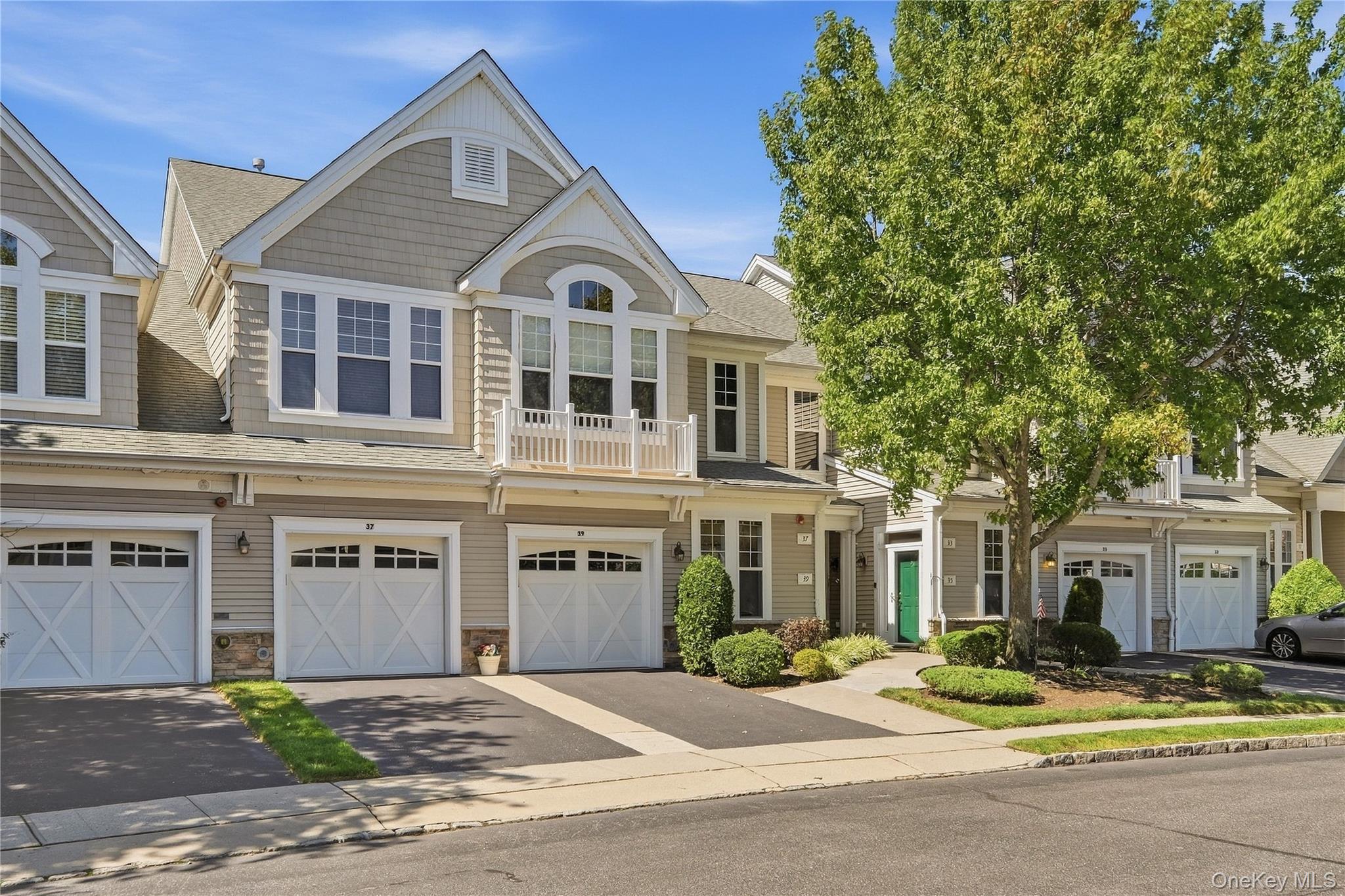 39 Symphony Drive, Lake Grove NY 11755