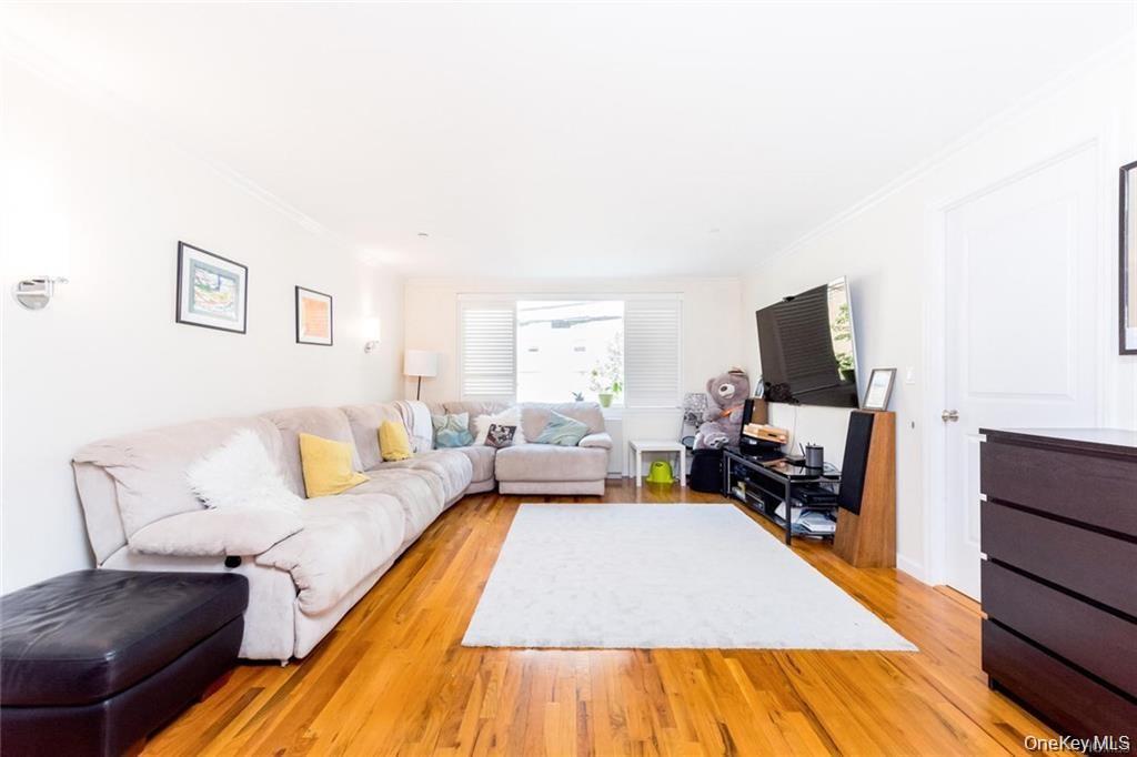 3800 Blackstone Avenue Unit 2S, Bronx NY 10463