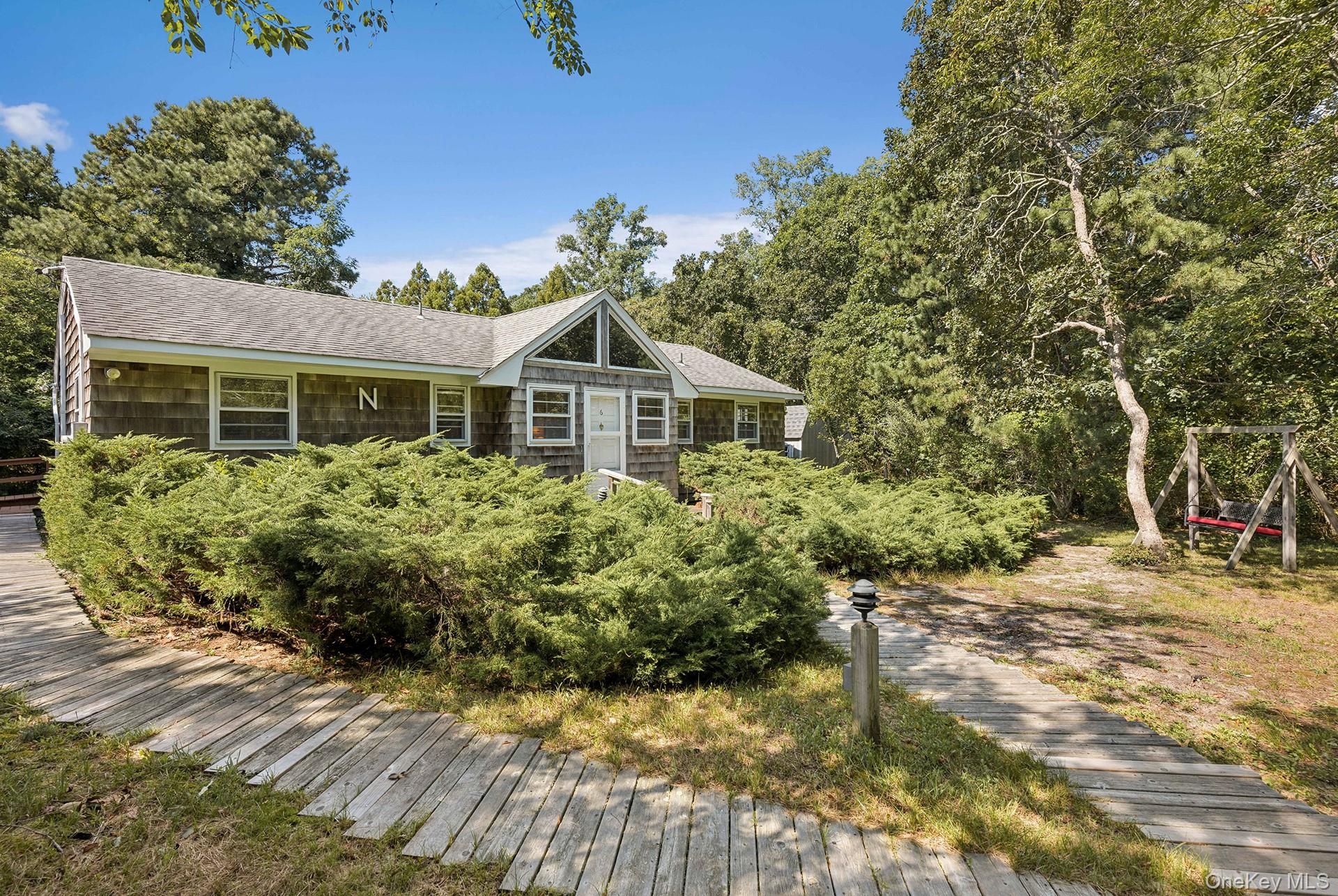 6 Surf Drive, Amagansett NY 11930