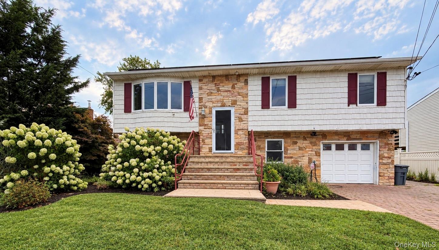 2608 Island Channel Road, Seaford NY 11783