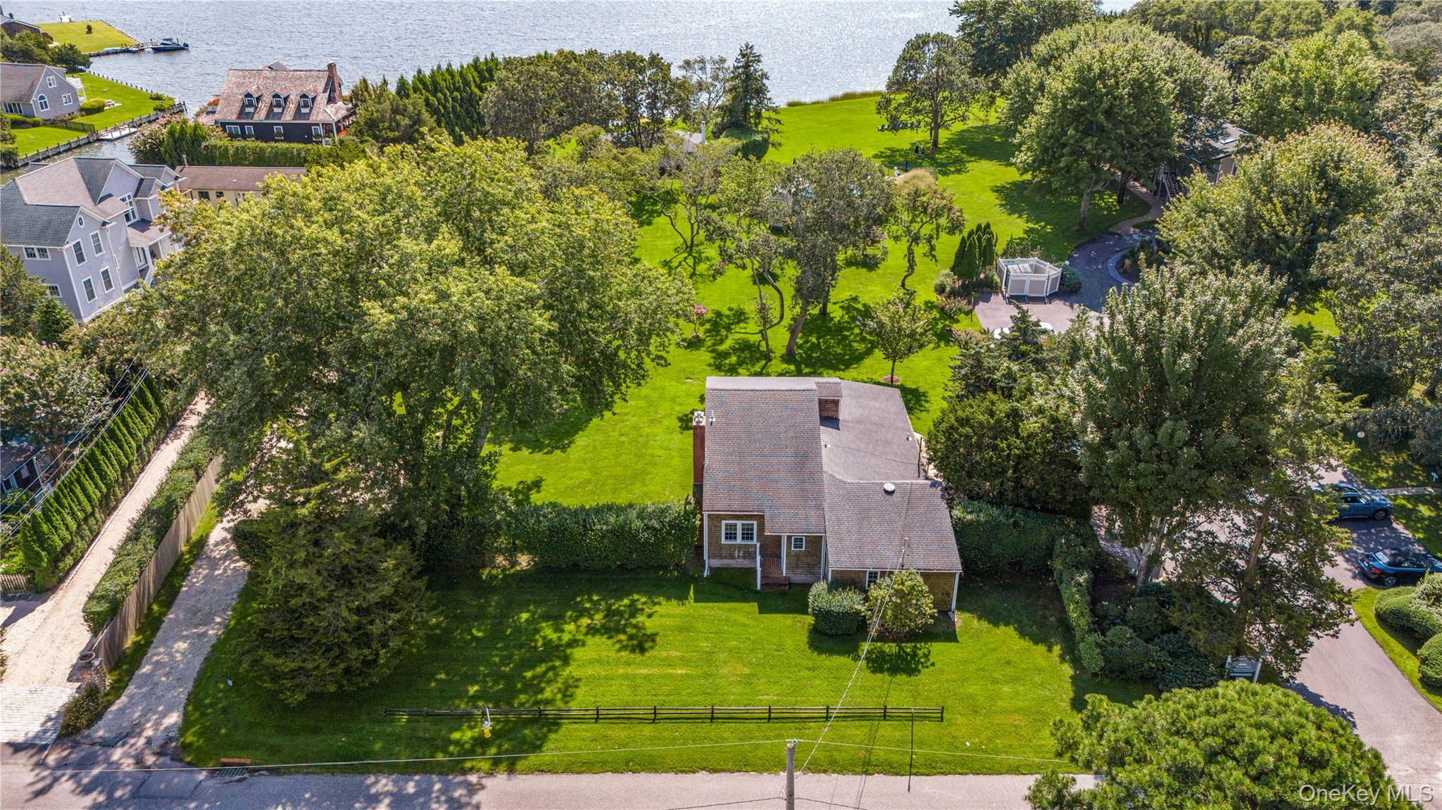 70 Middle Pond Road Unit 22, Southampton NY 11968