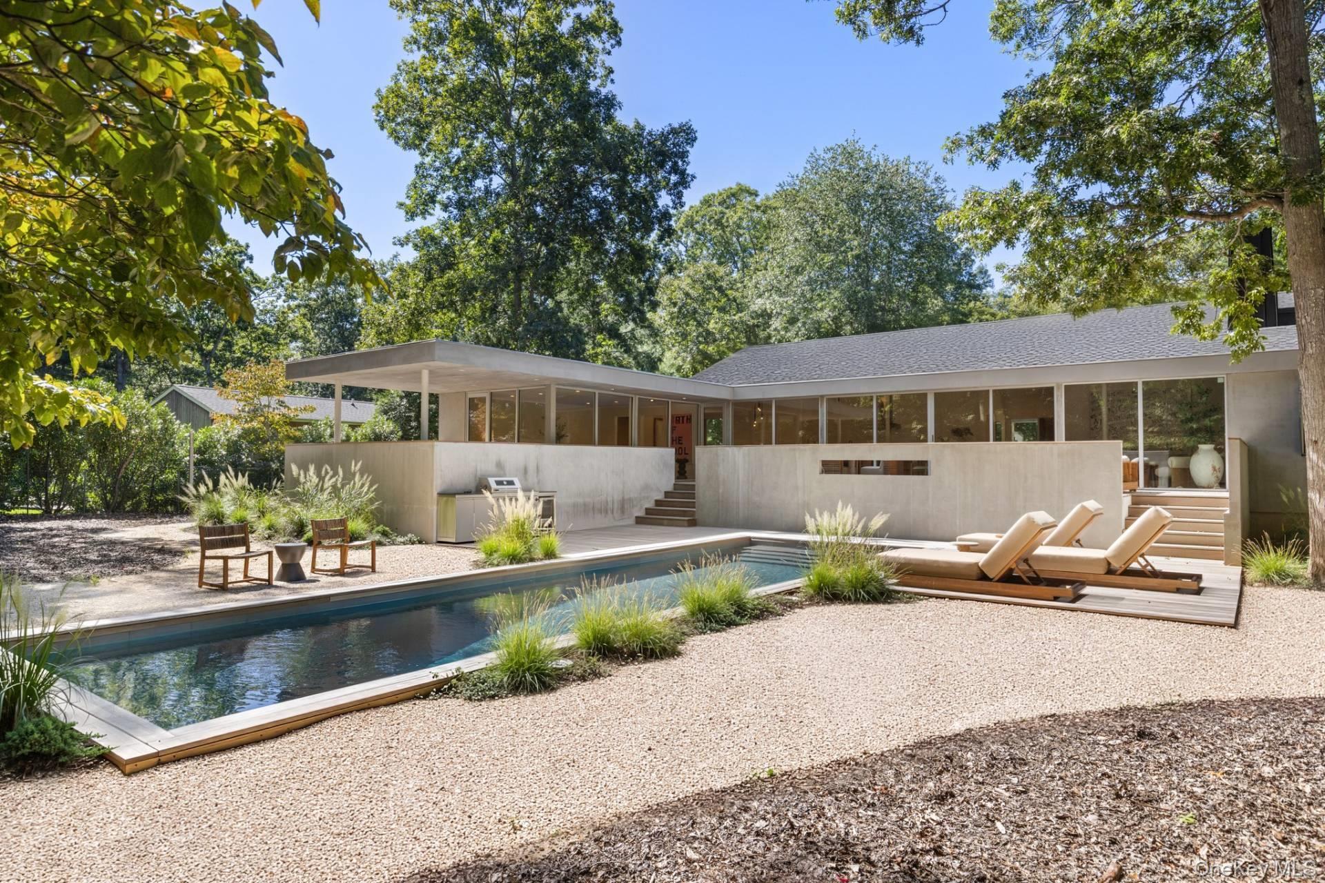 8 N Cape Lane, East Hampton NY 11937