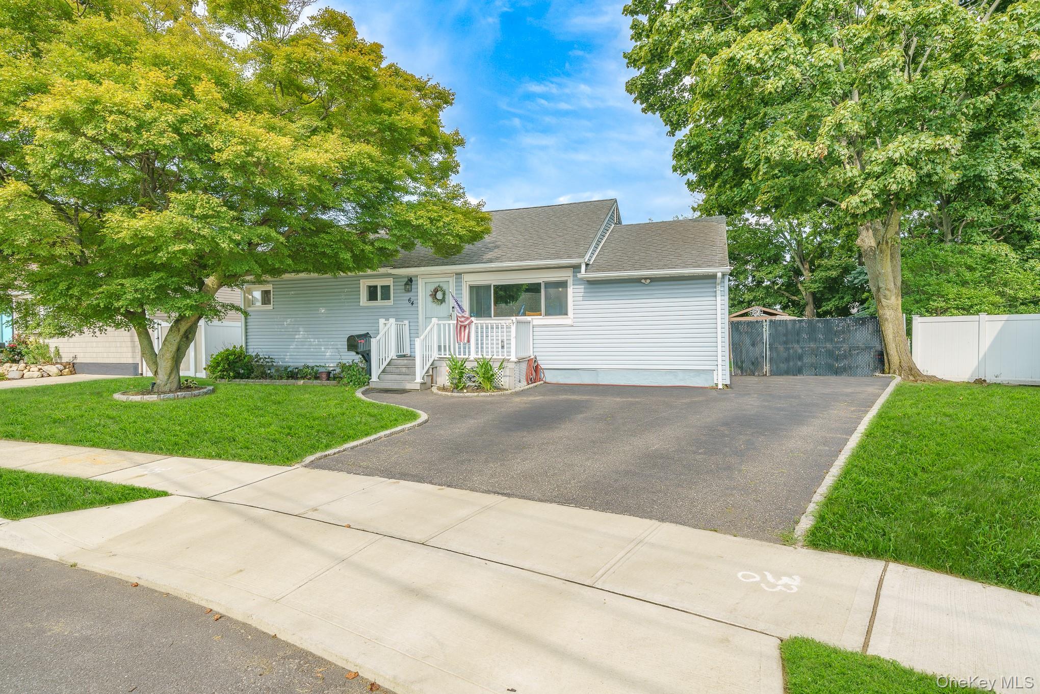 64 Frank Street, Lindenhurst NY 11757