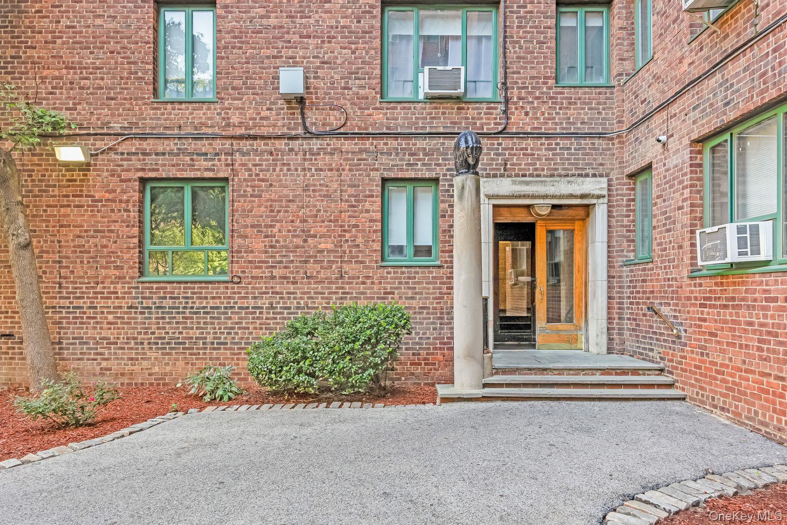 1560 Metropolitan Avenue Unit 5B, Bronx NY 10462