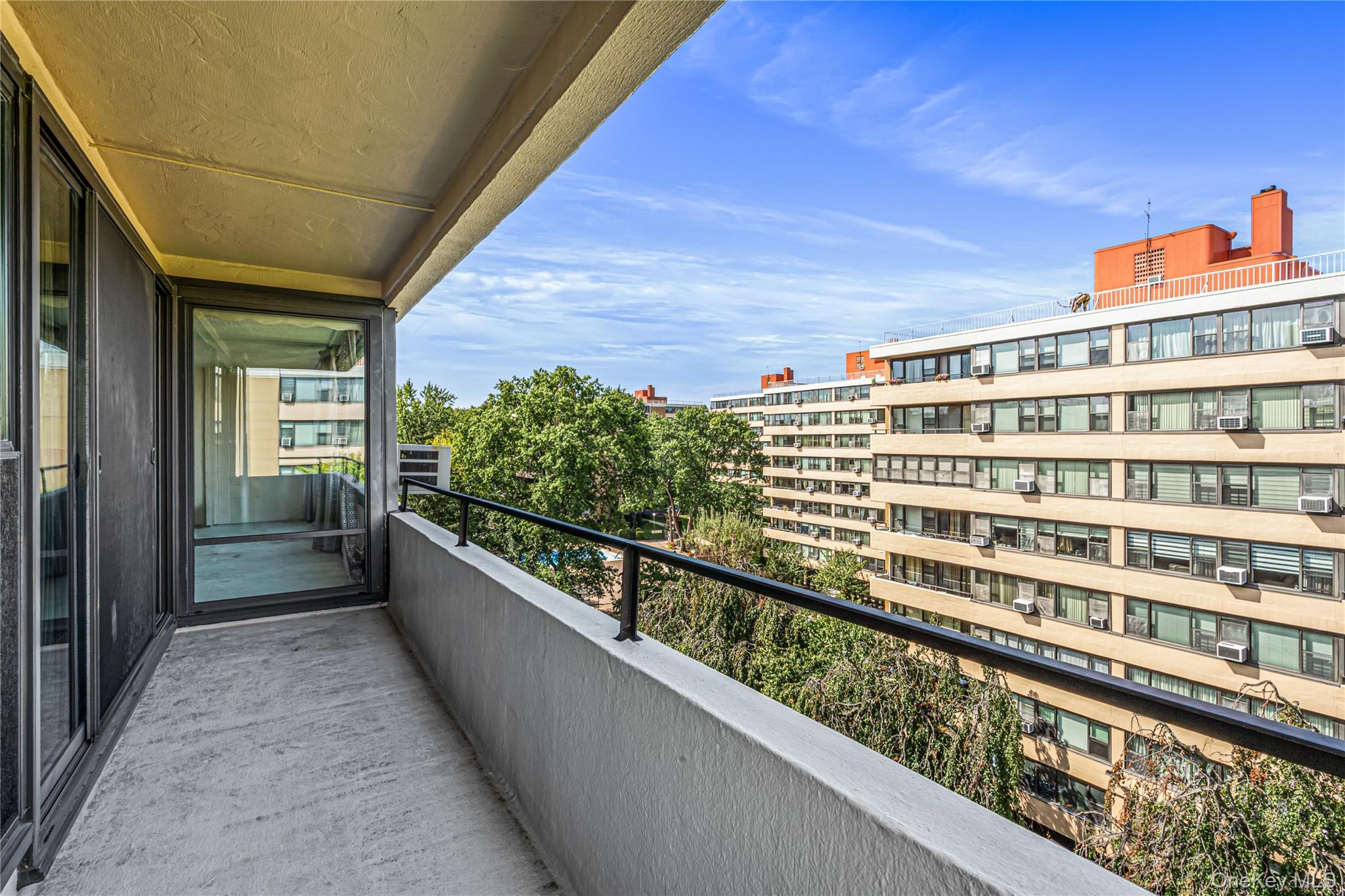 162-40 9th Avenue Unit 8D, Beechhurst NY 11357