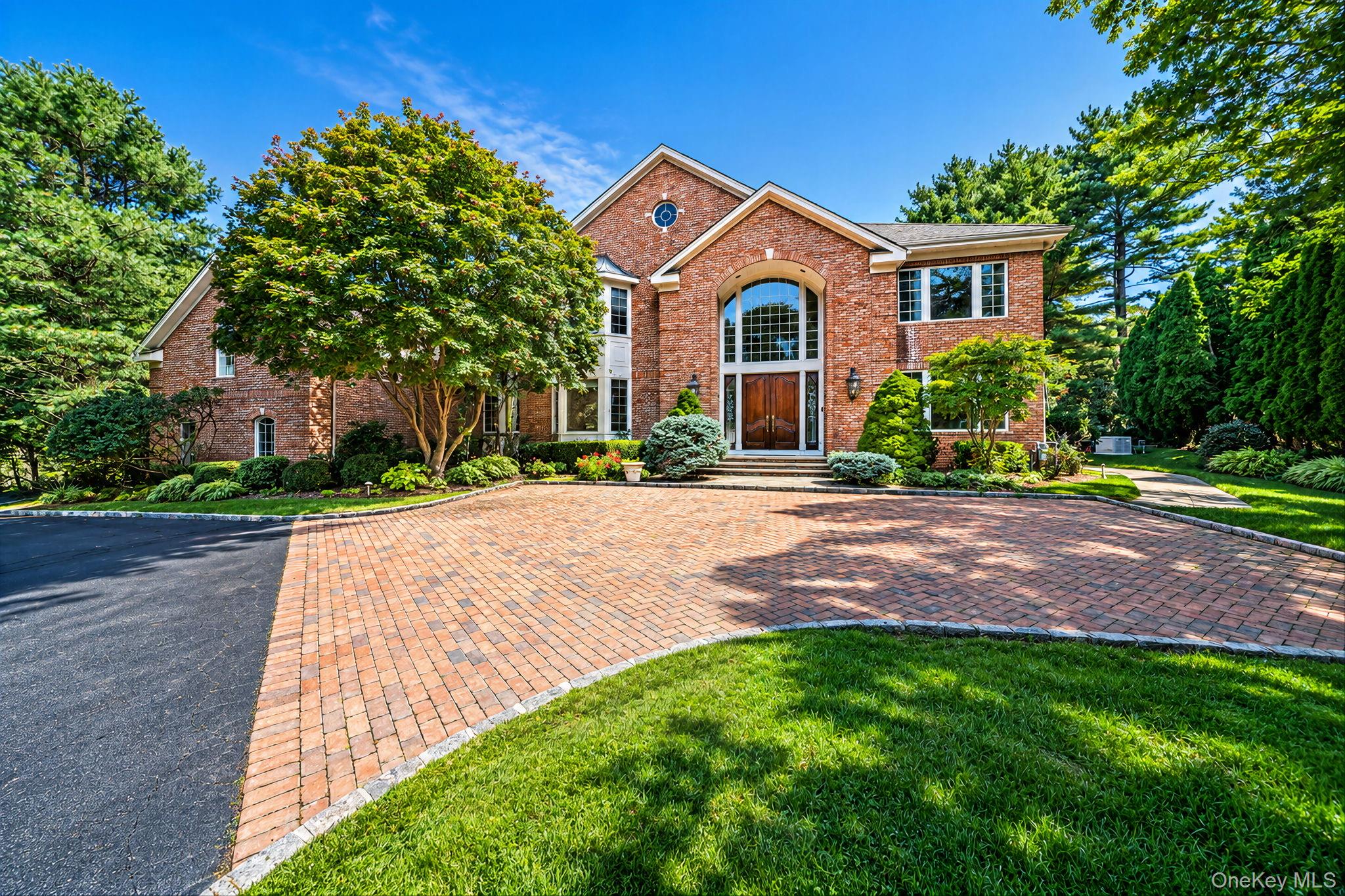 19 Cobblestone Court, Centerport NY 11721
