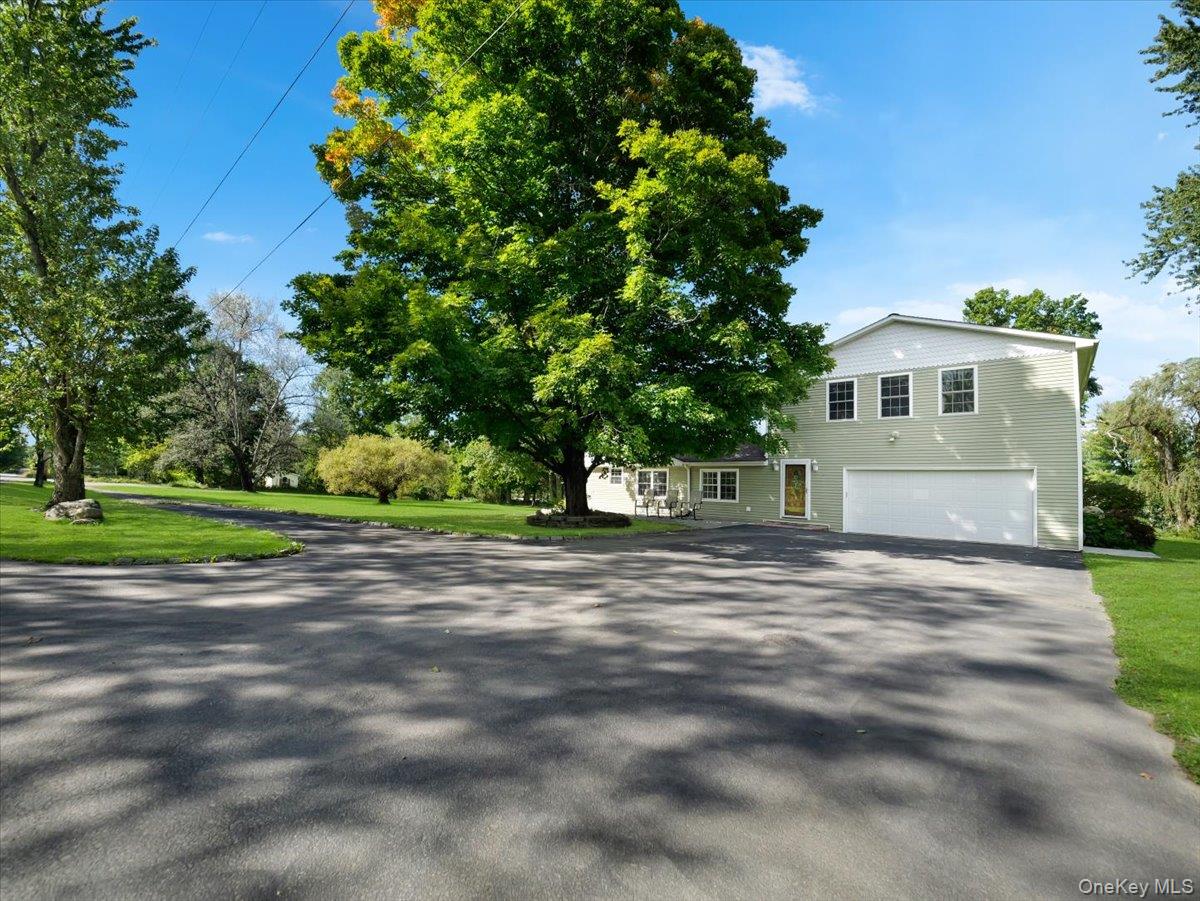 8 Acorn Drive, Montgomery NY 12586