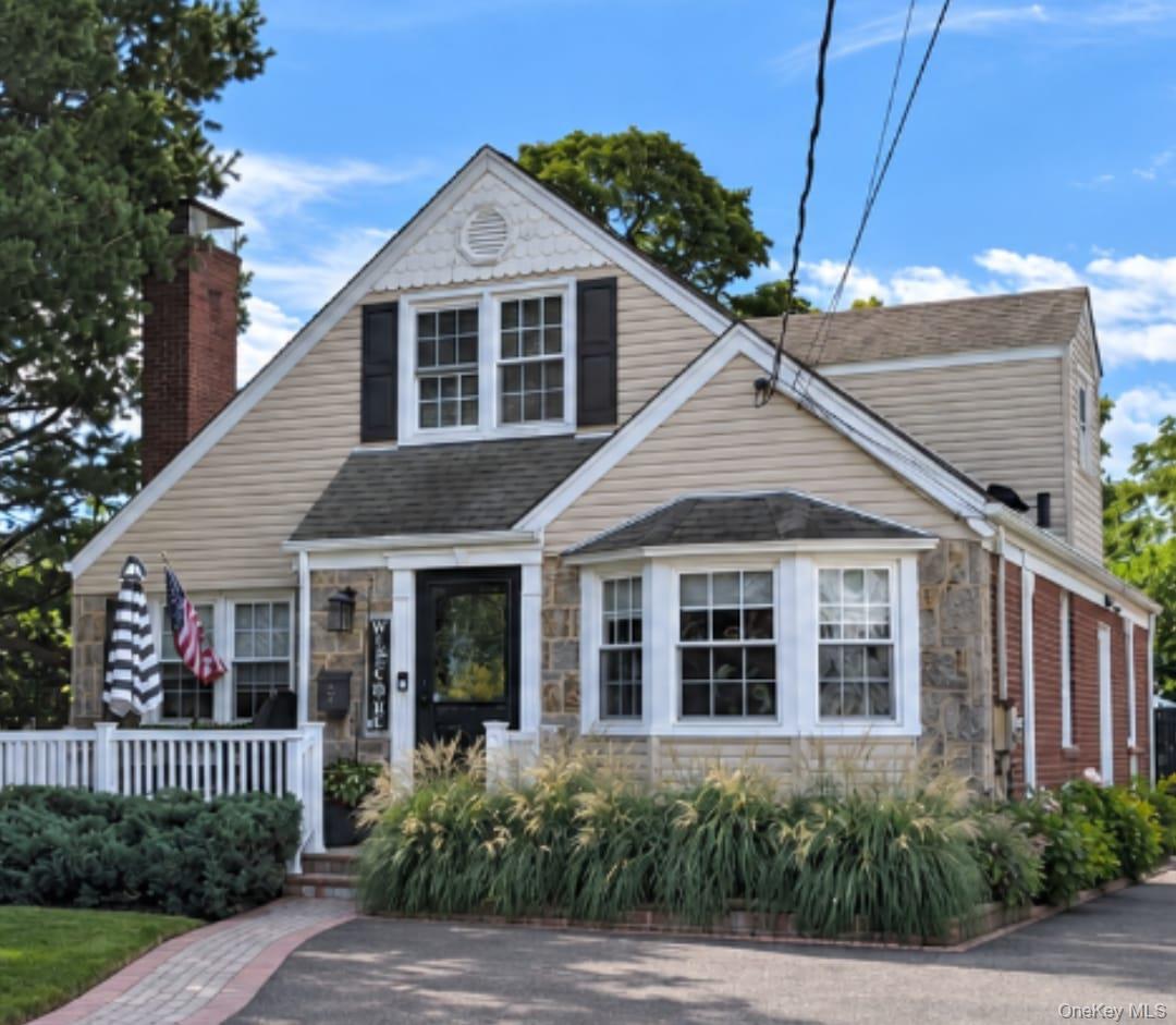2 Windsor Place, Lynbrook NY 11563