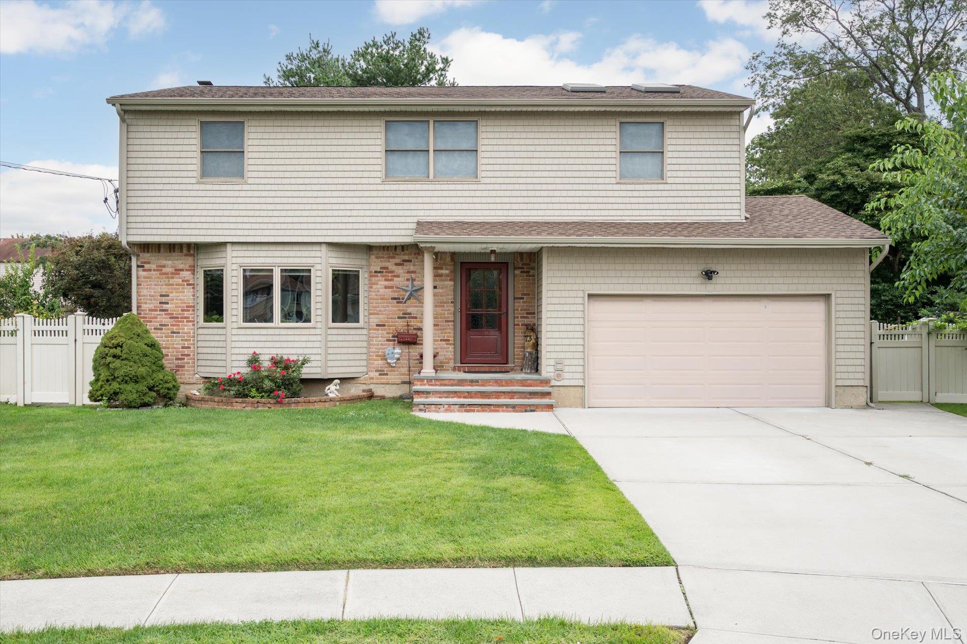 73 Anndom Court, North Babylon NY 11703