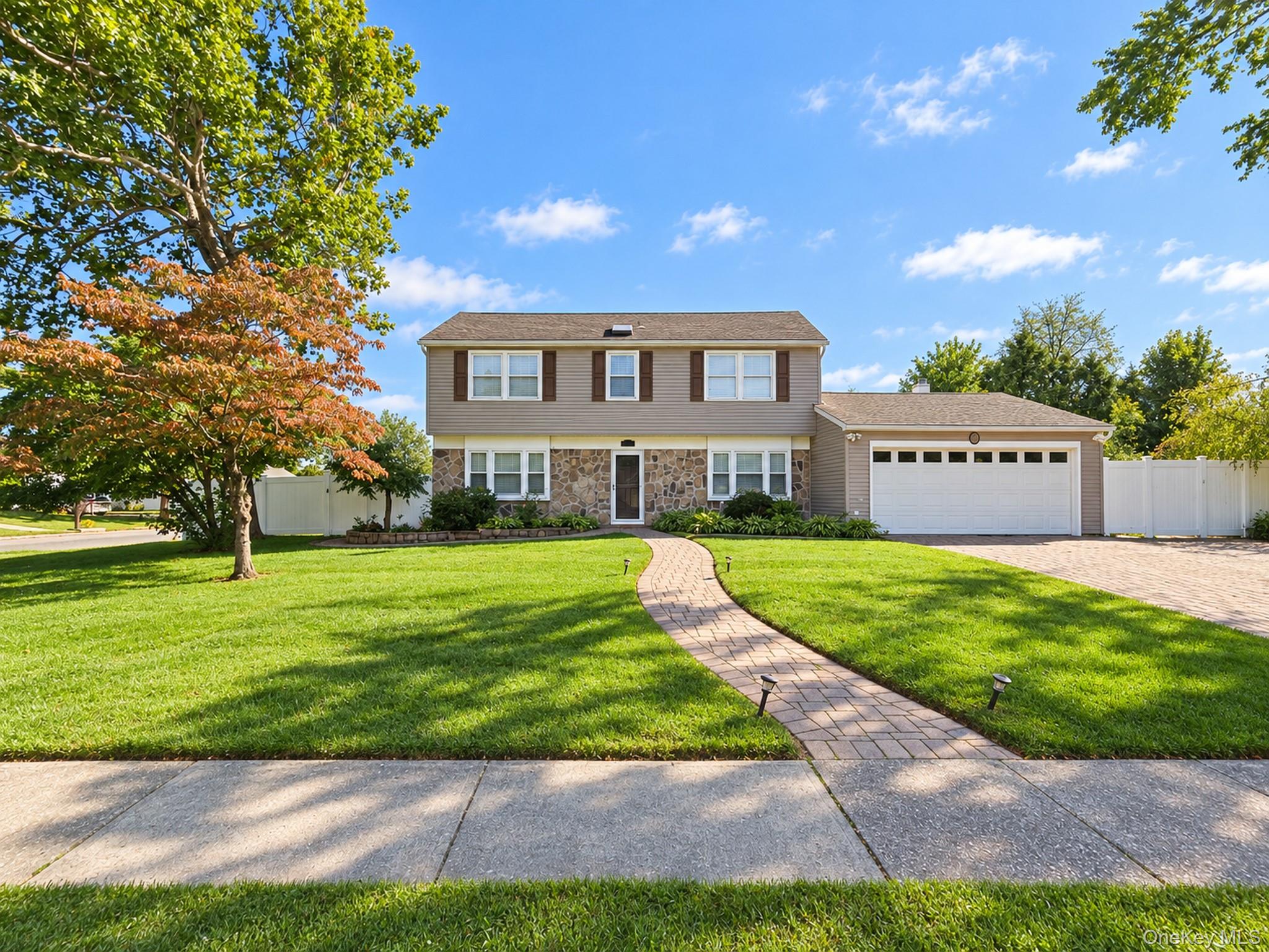 2 Teton Place, Lake Grove NY 11755