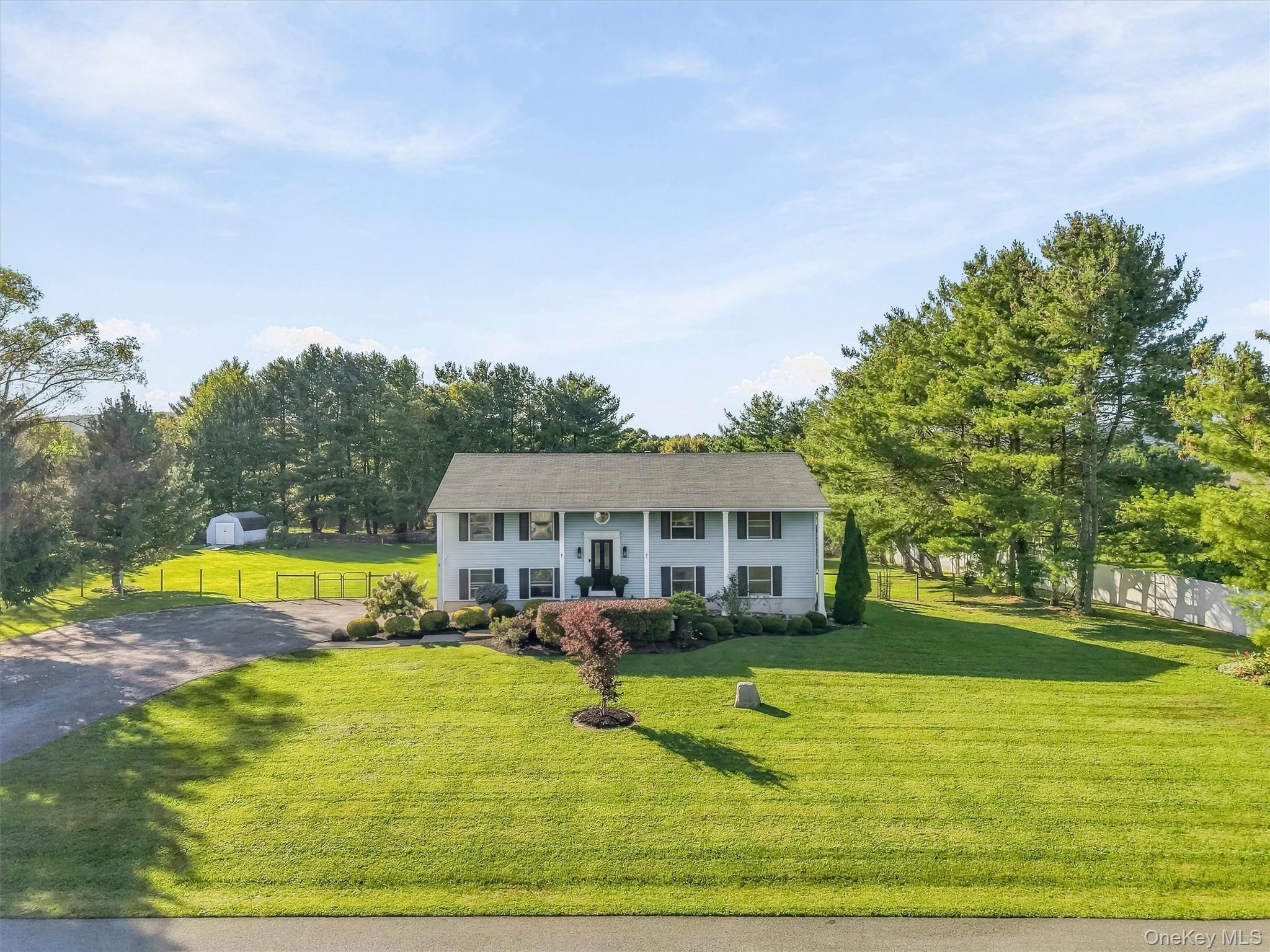 14 Lillie Lane, Milton NY 12547